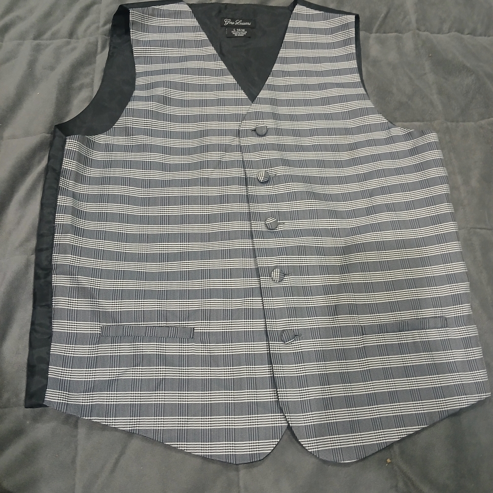 Gino Lussari Boys Size Boys L 14/16 Gray And White Striped Vest